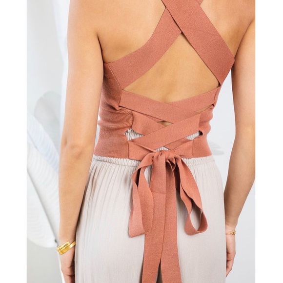 MIOU MUSE Rosy Tie Back top - Picture 3 of 7